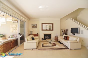 Harbourfront Retreat - Northern Rivers Accommodation 0
