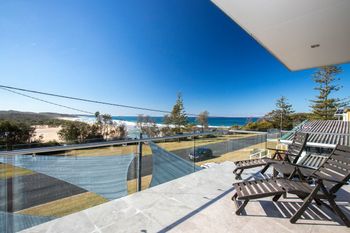 DOLPHIN VIEWS - Northern Rivers Accommodation 0