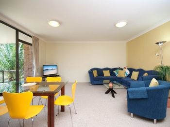 St George Unit 8 / 19 Weatherly Close - Northern Rivers Accommodation 0