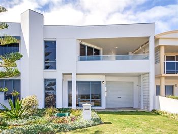 Silver Lining - Northern Rivers Accommodation 0