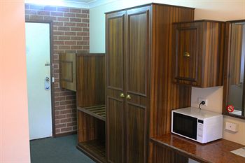 Colonial Motor Inn Lithgow - Northern Rivers Accommodation 6