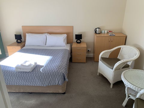 Settlers Hotel York - Northern Rivers Accommodation 4