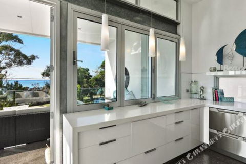 The Accommodation Group â€“ Glasshouse On Bentley Bridport - Northern Rivers Accommodation 6