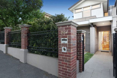 Kew Luxurious Townhouse - Northern Rivers Accommodation 2