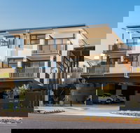 Oxford Steps - Northern Rivers Accommodation