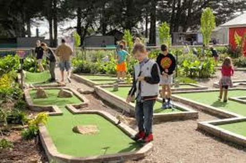 Home Near Shops & Beach - Northern Rivers Accommodation 5