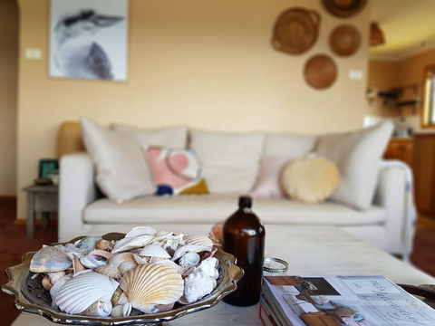 Beautiful Cottage, Ocean Views, Amazing Gardens, 12 Minute Walk To Beach - Northern Rivers Accommodation 5