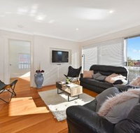 Spacious  Bright 4 Bedroom Home - Northern Rivers Accommodation