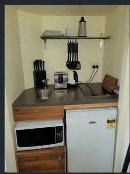 BUDGET Bourke St. Apartment - Northern Rivers Accommodation 3