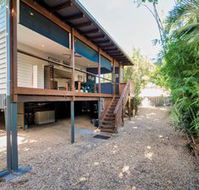 Modern 3 Bedroom Treehouse - Northern Rivers Accommodation