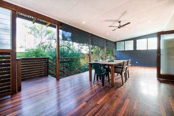Modern 3 Bedroom Treehouse - Northern Rivers Accommodation 1