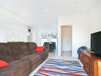 Modern Seaside Sanctuary - Northern Rivers Accommodation 2