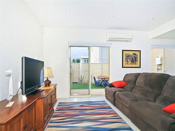 Modern Seaside Sanctuary - Northern Rivers Accommodation 6