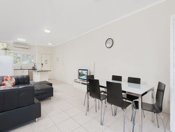 Sandy Point Road Unit 337 265 Pacific Blue - Northern Rivers Accommodation 3