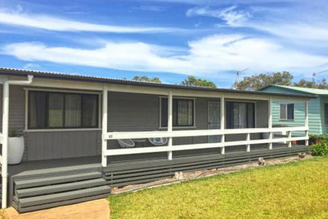 The Relax Shack At Culburra Beach Sleeps 7 - Northern Rivers Accommodation 0