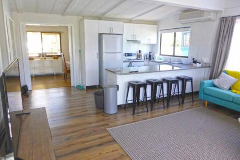 The Relax Shack At Culburra Beach Sleeps 7 - Northern Rivers Accommodation 7