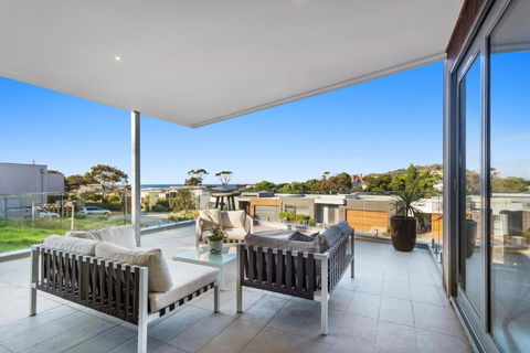 Azure Oasis - Northern Rivers Accommodation 2