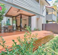 Spacious Home in New Farm For 6 W Parking - Northern Rivers Accommodation