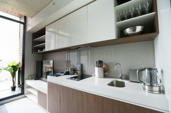 Spacious Apartment Close To Melbourne CBD - Northern Rivers Accommodation 1