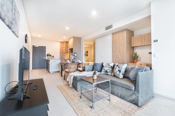 Executive Two Bedroom City Apartment With Views - Northern Rivers Accommodation 6