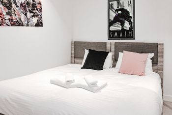 Zenith Melbourne Central - Northern Rivers Accommodation 2