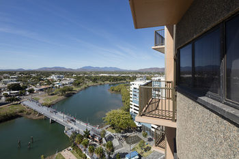 Holiday Inn Townsville - Northern Rivers Accommodation 3