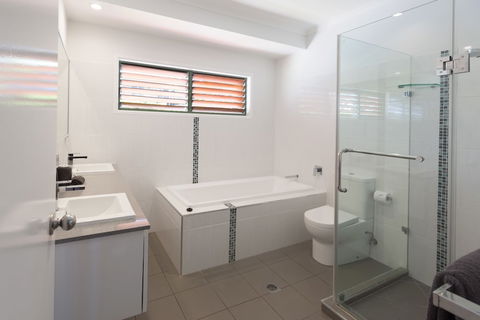 Casuarina 13 On Hamilton Island - Northern Rivers Accommodation 3