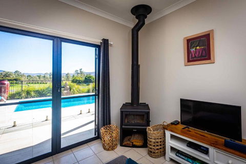 Mandalay Villas - Villa 2 - Northern Rivers Accommodation 6