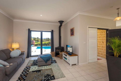 Mandalay Villas - Villa 2 - Northern Rivers Accommodation 2