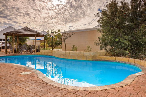 Osprey Holiday Village Unit 123 - Northern Rivers Accommodation 0