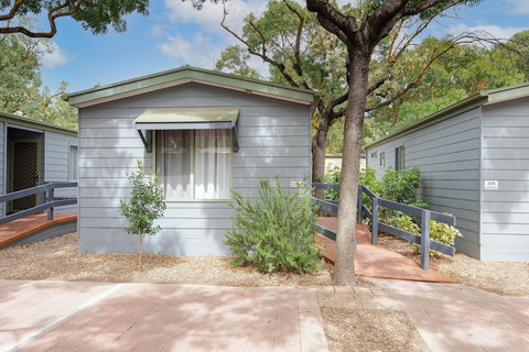 Adelaide Caravan Park - Northern Rivers Accommodation 0