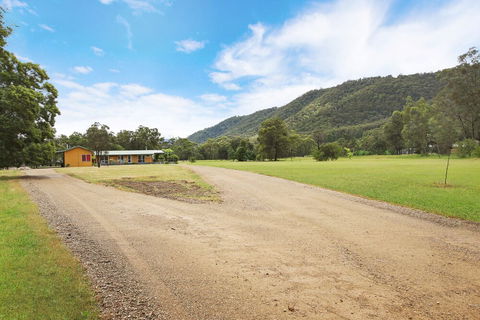 Feathertop Views And Dorm - Northern Rivers Accommodation 0