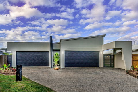 Blue Lagoon Villa B - Northern Rivers Accommodation 0