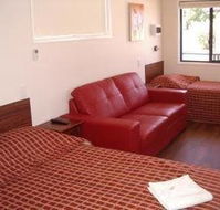 Cypress Pines Studio Villas - Northern Rivers Accommodation