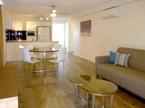 Direct Hotels Governor Apartments - Northern Rivers Accommodation 0