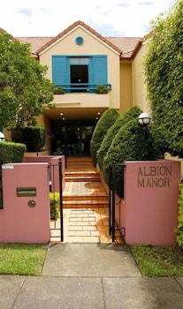 AAA Albion Manor Apartments And Motel - Northern Rivers Accommodation 2
