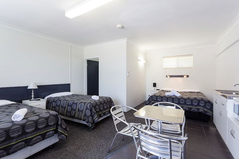 Wynnum Anchor Motel - Northern Rivers Accommodation 5
