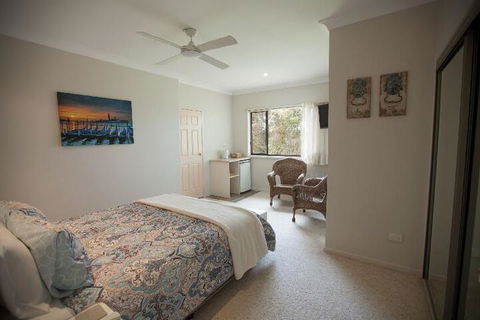 Batemans Bay Manor - Northern Rivers Accommodation 6