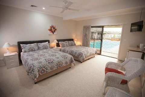 Batemans Bay Manor - Northern Rivers Accommodation 3