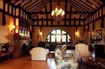 Petersons Armidale Winery & Guesthouse - Northern Rivers Accommodation 4