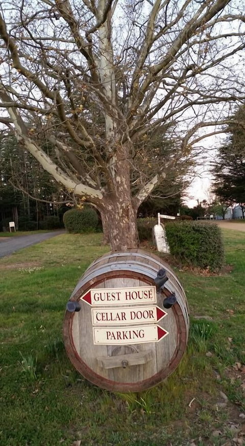 Petersons Armidale Winery & Guesthouse - Northern Rivers Accommodation 1