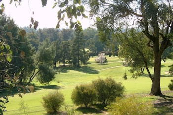 Commercial Golf Resort - Northern Rivers Accommodation 1