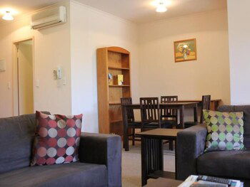The Grand Apartments North Adelaide - Northern Rivers Accommodation 3