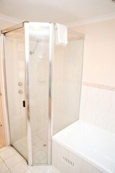 The Grand Apartments North Adelaide - Northern Rivers Accommodation 1
