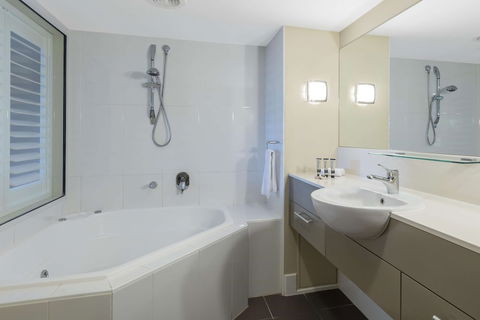 Oaks Hervey Bay Resort And Spa - Northern Rivers Accommodation 2