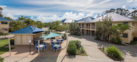 Hastings Cove Waterfront Holiday Apartments - Northern Rivers Accommodation 3