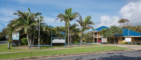 Hastings Cove Waterfront Holiday Apartments - Northern Rivers Accommodation 4