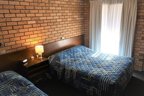 Newell Motor Inn - Narrandera - Northern Rivers Accommodation 7