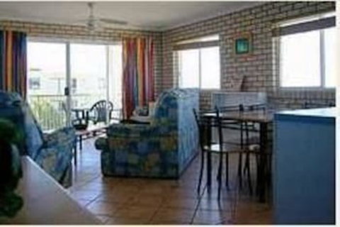 Whitecaps Holiday Apartments - Northern Rivers Accommodation 0