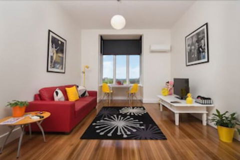Penguin Waterfront Escape - Northern Rivers Accommodation 7
